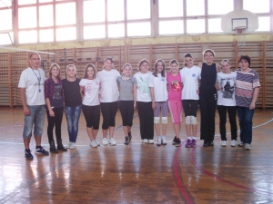 Одбојка ученица и наставница